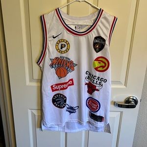 Supreme and Nike teams jersey!!! Great quality and great gift for the holidays!!